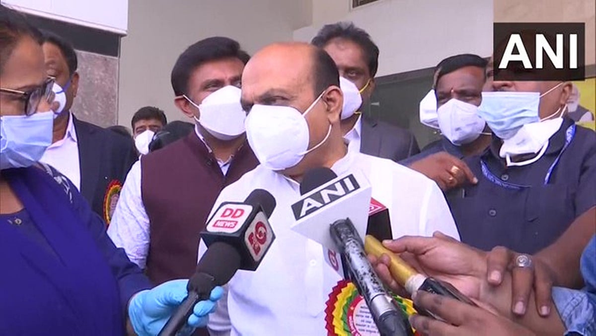 'Irresponsible': Karnataka CM Bommai slams DK Shivakumar for refusing COVID-19 test; 30 booked for...