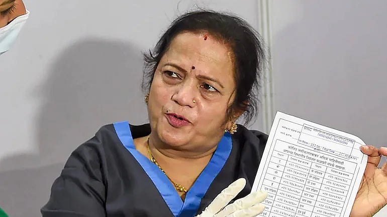 Mumbai: COVID-19 cases declining, says mayor Kishori Pednekar; appeals to citizens to get vaccinated