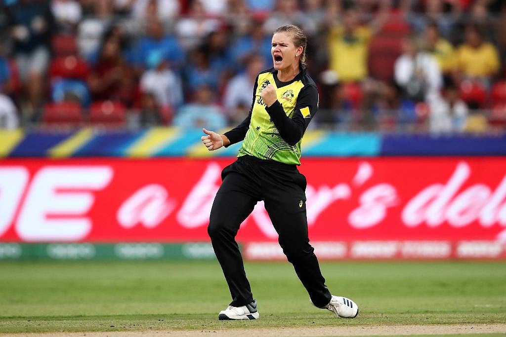 Australia spin bowling all-rounder Jess Jonassen celebrates a wicket. | Photo: Twitter