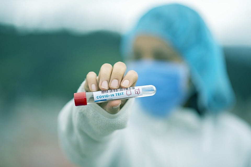 Mumbai: 2 men baffled as COVID-19 tests are positive and negative in 24 hours