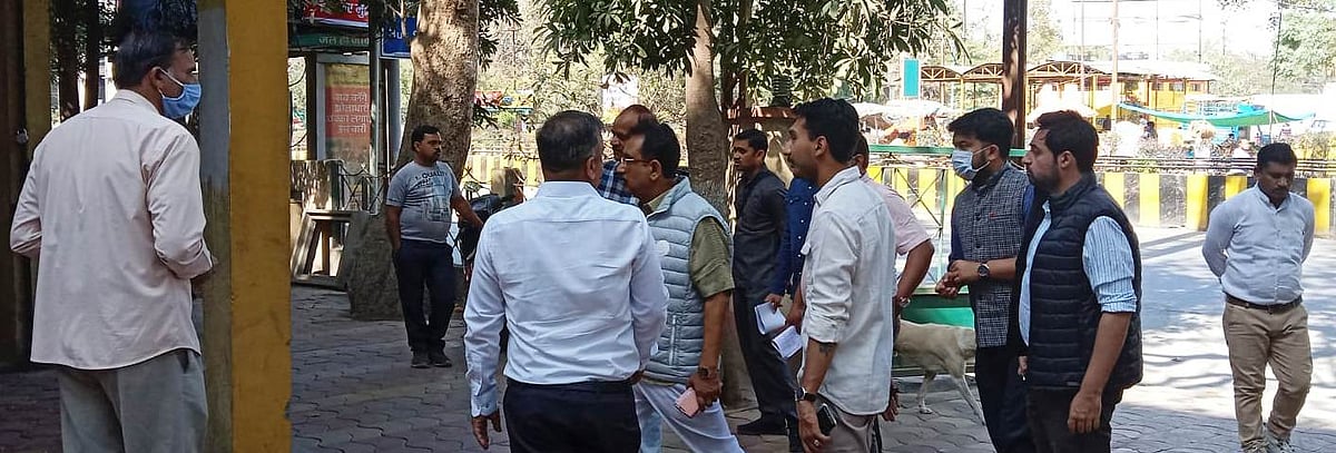Indore: Forest minister Shah asks officials to supply ayurvedic 
medicine at Sanjeevani centre