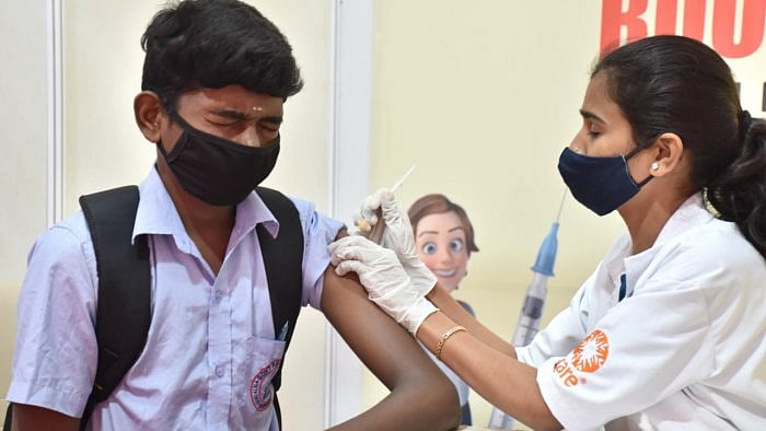 Centre asks to state govts to accelerate complete COVID-19 vaccination among teenagers