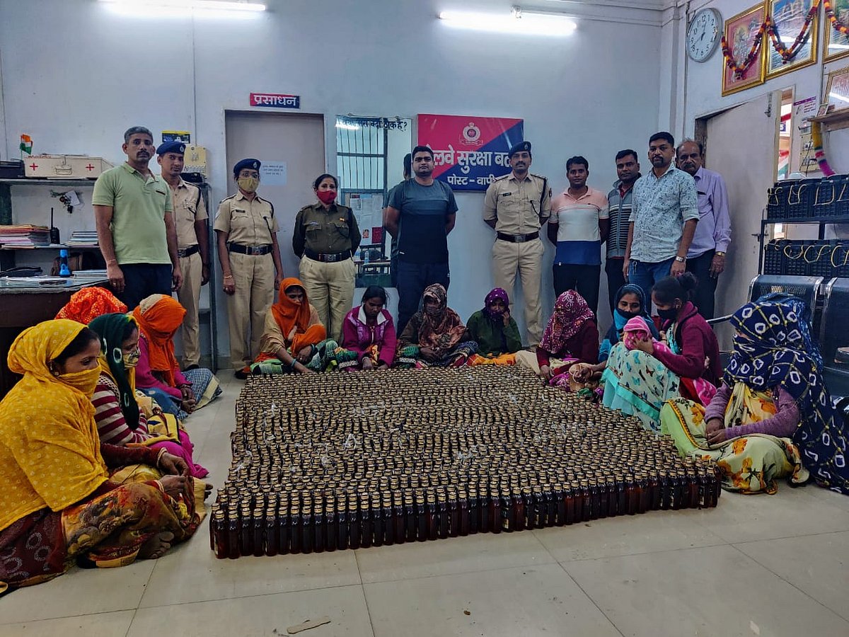 Western Railway RPF’s campaign against carrying illicit liquor in trains