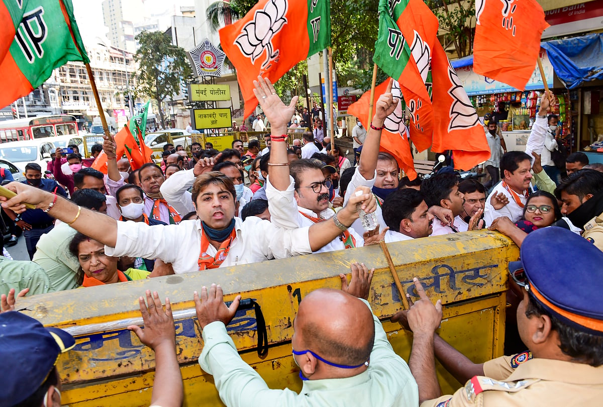 Mumbai: BJP party worker held for biting woman police constable during protest 