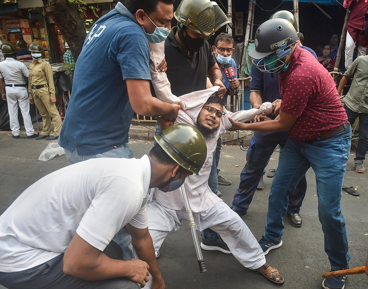Anish Khan death: Parts of Kolkata turn into battlefield as police and students clash amid protests