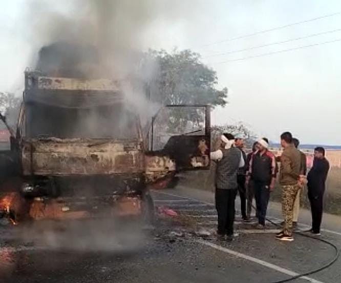 Bhind: Truck hits Army Jawan’s bike, both vehicles catch fire