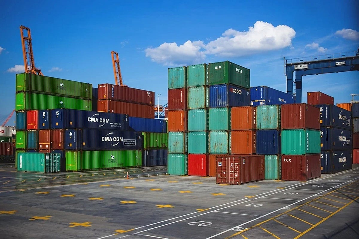 FPJ Edit: Export surge augurs well for economy