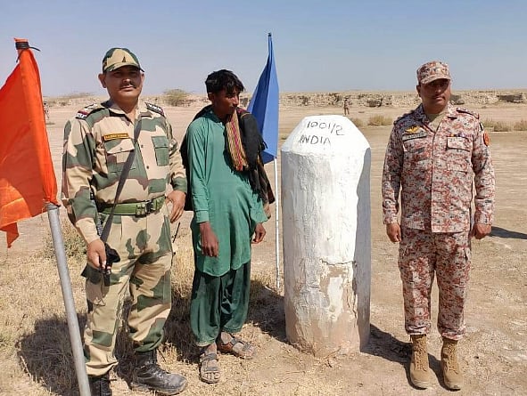 BSF hands over man to Pakistan Rangers after he inadvertently crosses into India