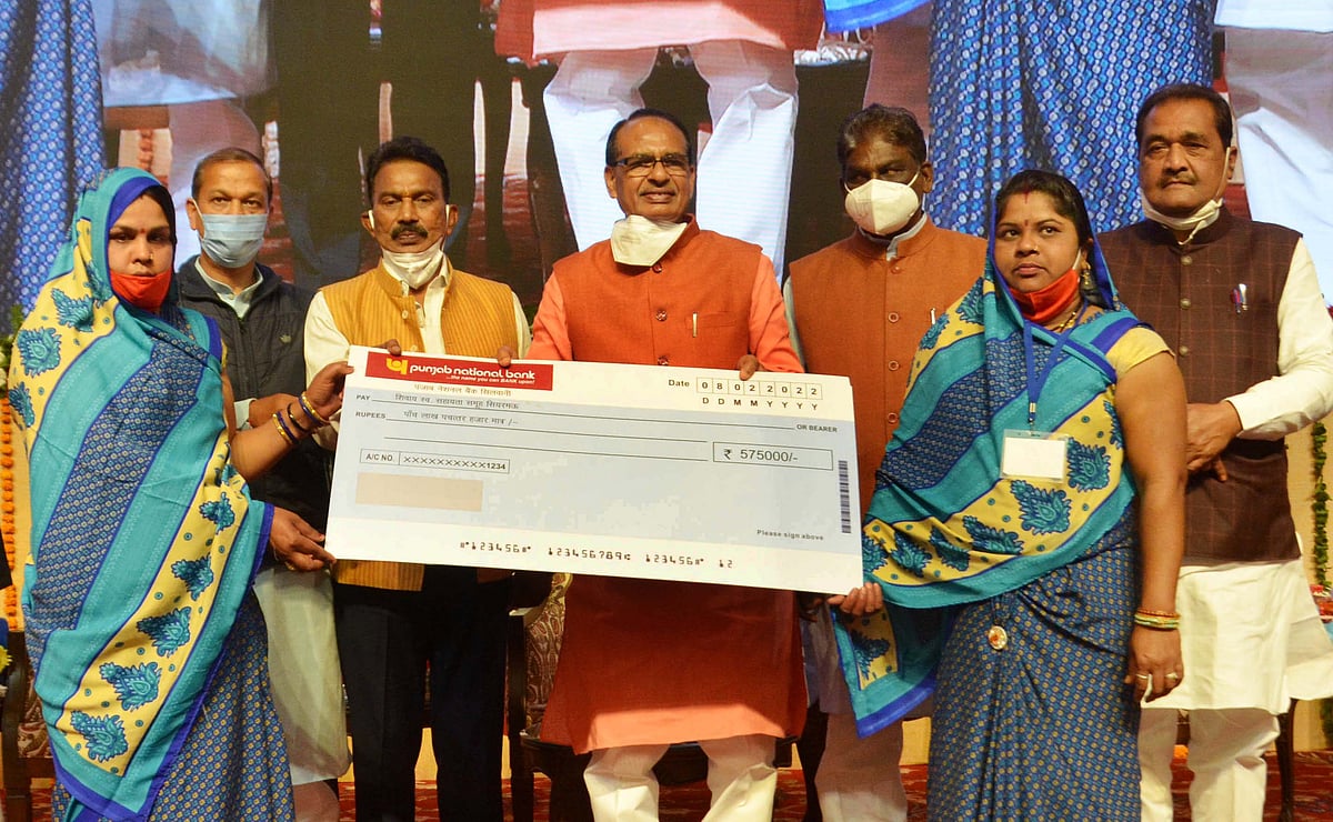 Bhopal: Chouhan virtually disburses Rs 300cr loan to Self Help Groups