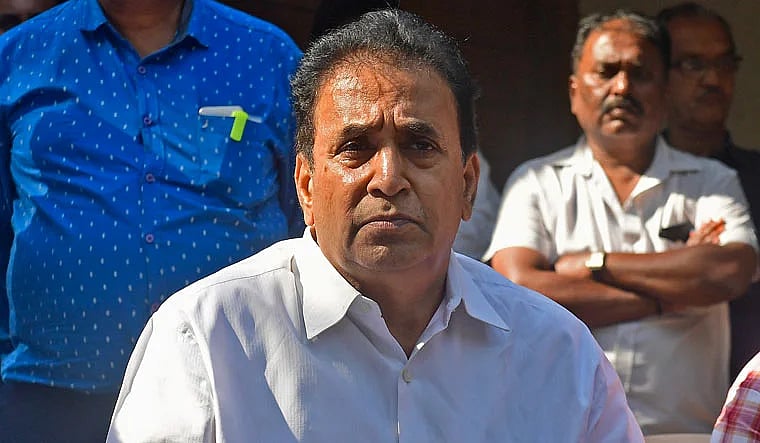 Mumbai: Special court summons Anil Deshmukh's sons in money laundering case on April 5