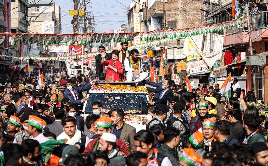 WATCH: Here's what happened when BJP workers raised slogans in favour of PM Modi, CM Yogi in Priyanka Gandhi's roadshow