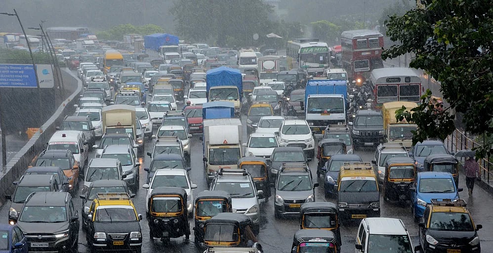 Mumbai: Slow traffic expected at Dadar between Kotwal Garden to Rajbadhe Chowk from 2 - 6 pm, today