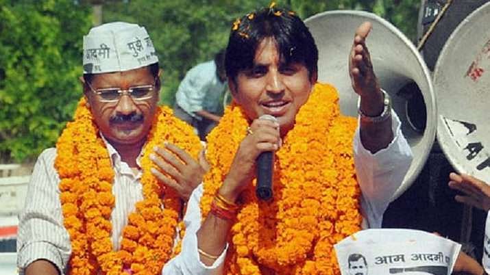 AAP leader and poet Kumar Vishwas together during a roadshow in Delhi | PTI