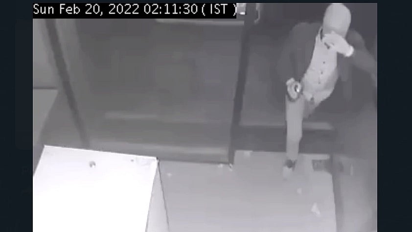 Gwalior: Burglars make away with over Rs 45 lakh cash from three ATMs