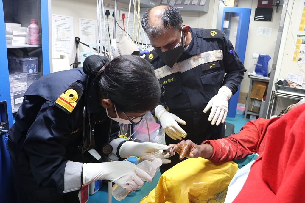 The fisherman had suffered fractures with crush injuries on the fingers of his right hand.