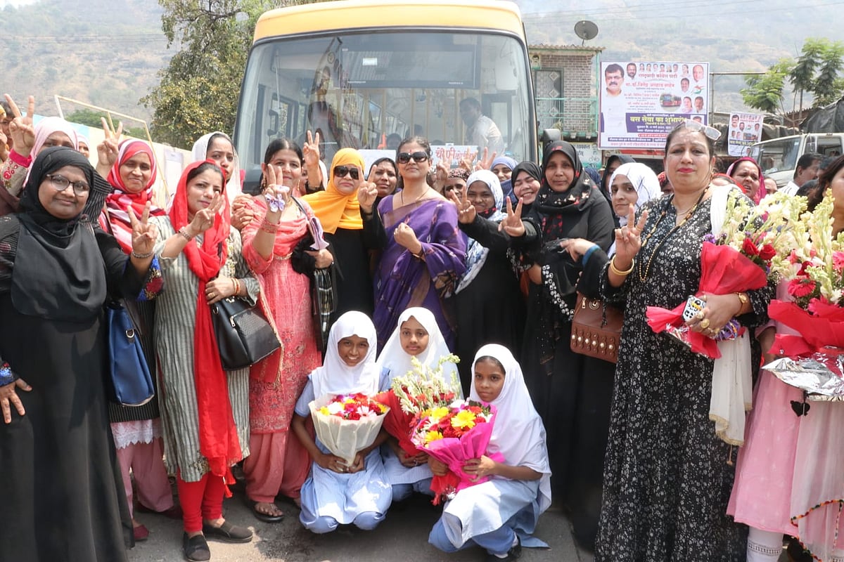 Thane: Maharashtra minister issues TMT buses 'Tejasvini' for 250 Kalwa students skipping school over transport issue