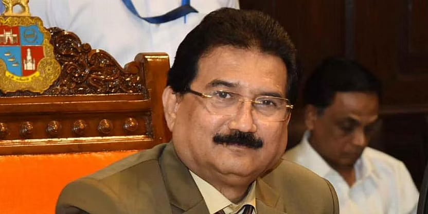 Mumbai: I-T dept finds gifts worth 2 crore given to 'Matoshree', Shiv Sena leader claims it was for his mom