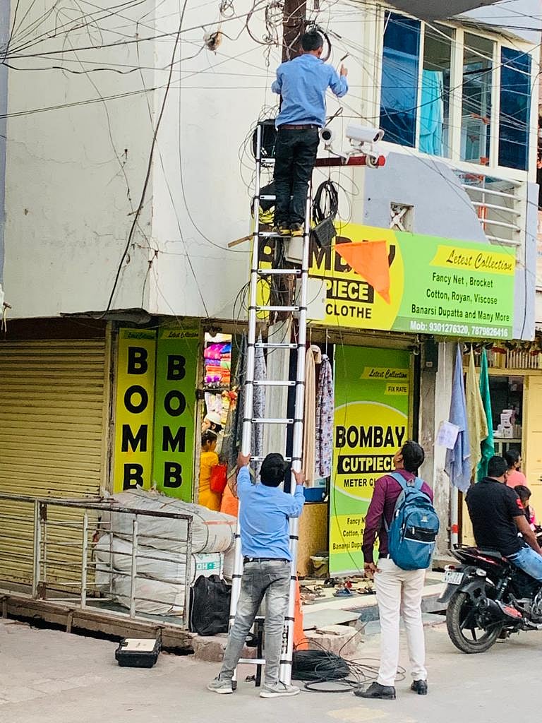 Mhow News Row: Cable lines spread on the roads, block fire brigade; Fearing scolding by parents, 11-year-old hangs himself