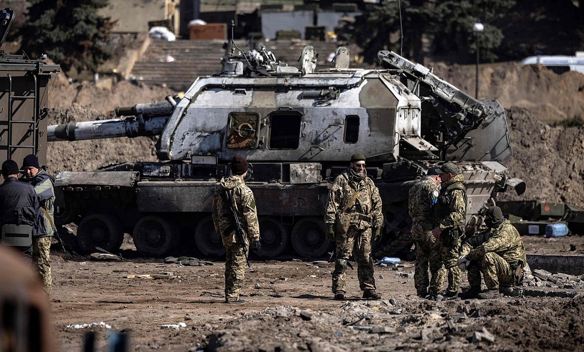 12 killed, 33 injured in Russia's airstrike on Ukraine's regional administration building 
