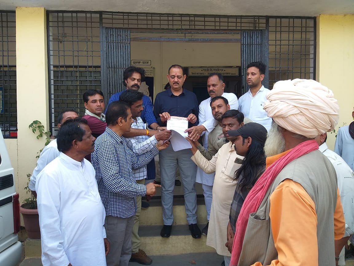 Badnawar: Farmers must get one more month to repay loans
