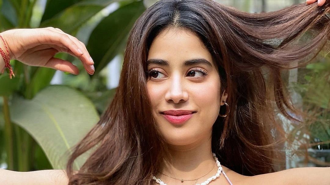 Janhvi Kapoor turns 25 : Arjun, Khushi, Sonam and others extend birthday wishes to the actress