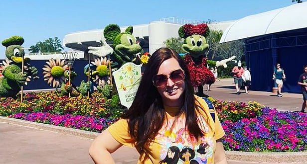 US woman donates blood for money to tour Walt Disney World; check here