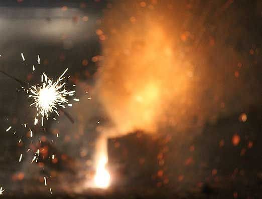 Maharashtra: Fire breaks out at firecracker shop in Panvel, no casualties reported