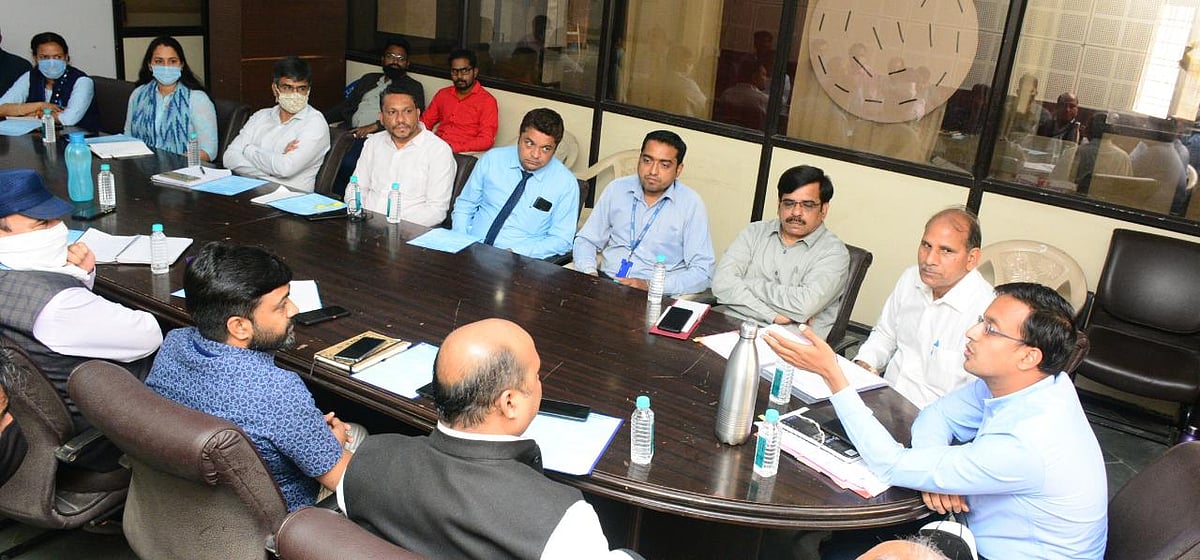 Ujjain: Meeting over government benefits to Safai Mitras held