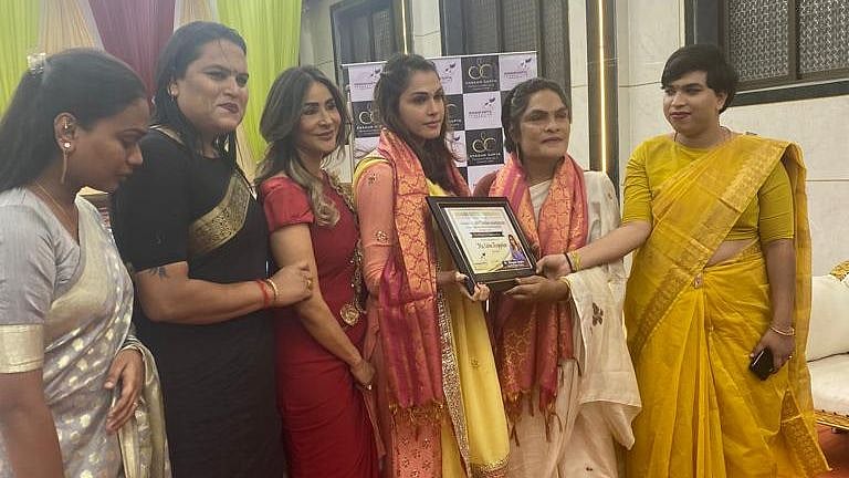 Photos: Isha Koppikar spreads happiness and smiles in transgender community