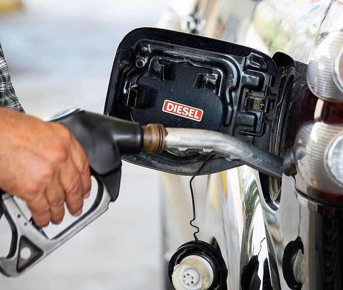 Pakistan left with only 5 days of diesel stocks following oil prices hike in international market amid Russia-Ukraine war: Reports 