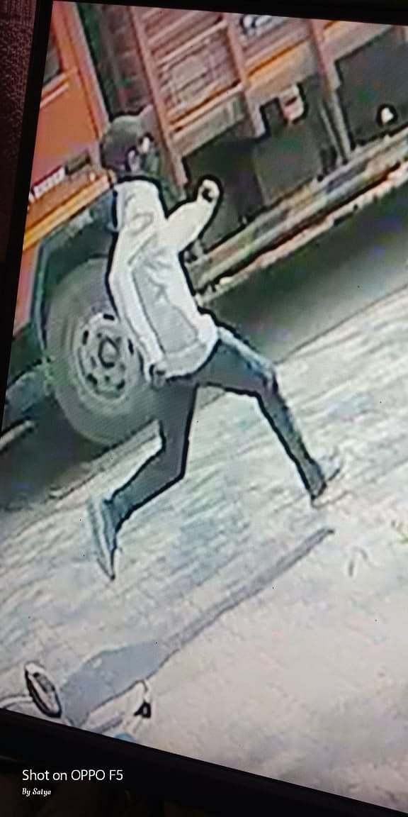 Man arrested in 3 hours after he snatched the gold chain of a 67-year-old woman