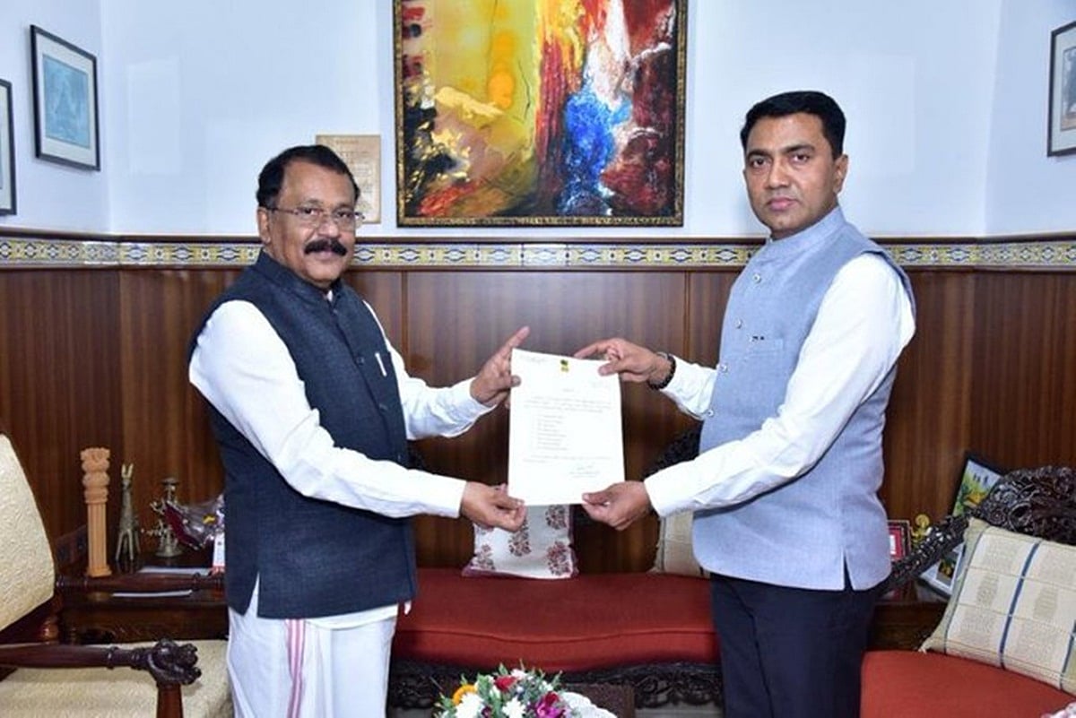 Ahead of oath, Pramod Sawant hands over list of ministers to Goa Governor