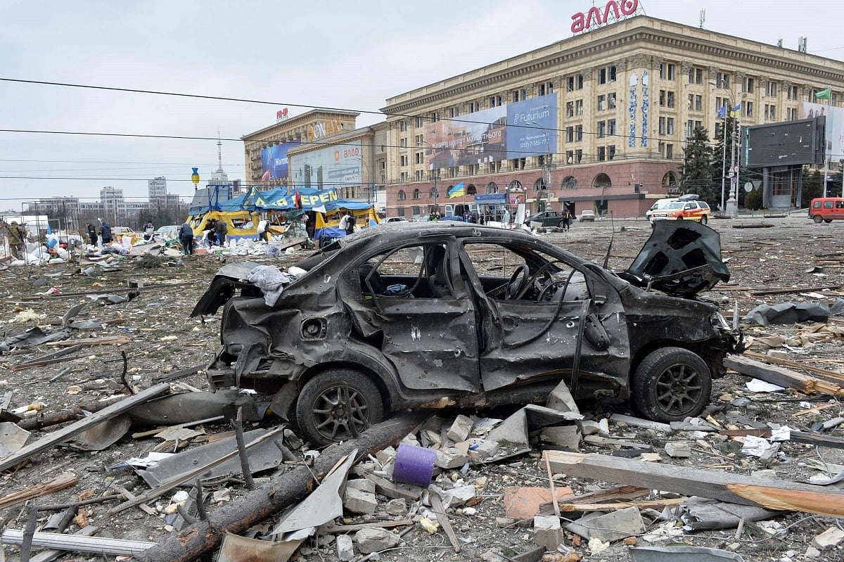 Ukraine-Russian crisis: Thousands of civilians scurry out of Kyiv; Russia warns of striking 'intelligence infrastructure' in capital city