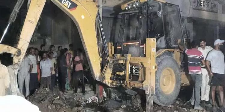 Delhi: Four fall into sewer in Rohini, bodies recovered 