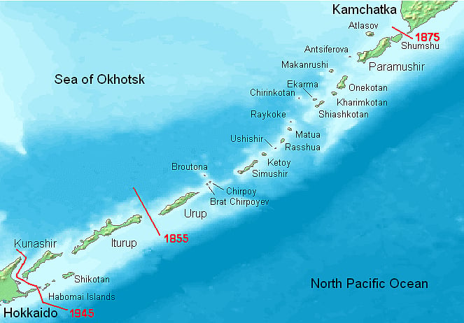 The Kuril Islands with Russian names. Borders of Shimoda Treaty (1855) and Treaty of St. Petersburg (1875) shown in red. Since 1945 all islands northeast of Hokkaido have been administered by Russia. | Wikimedia Commons