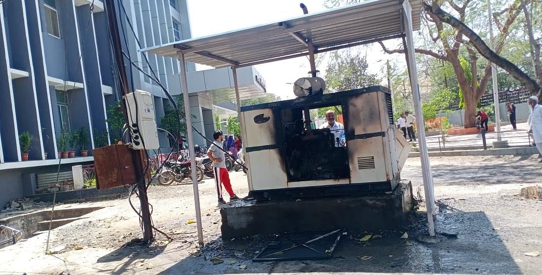 Indore: ​F​ire ​at Government
Hospital​ generator in Mhow​