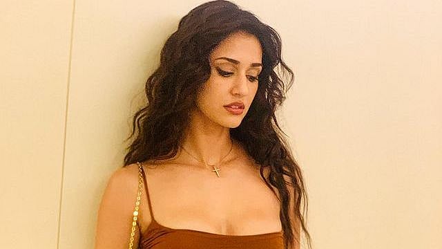 Disha Patani flaunts her sexy figure in latest bathroom selfie - pic inside