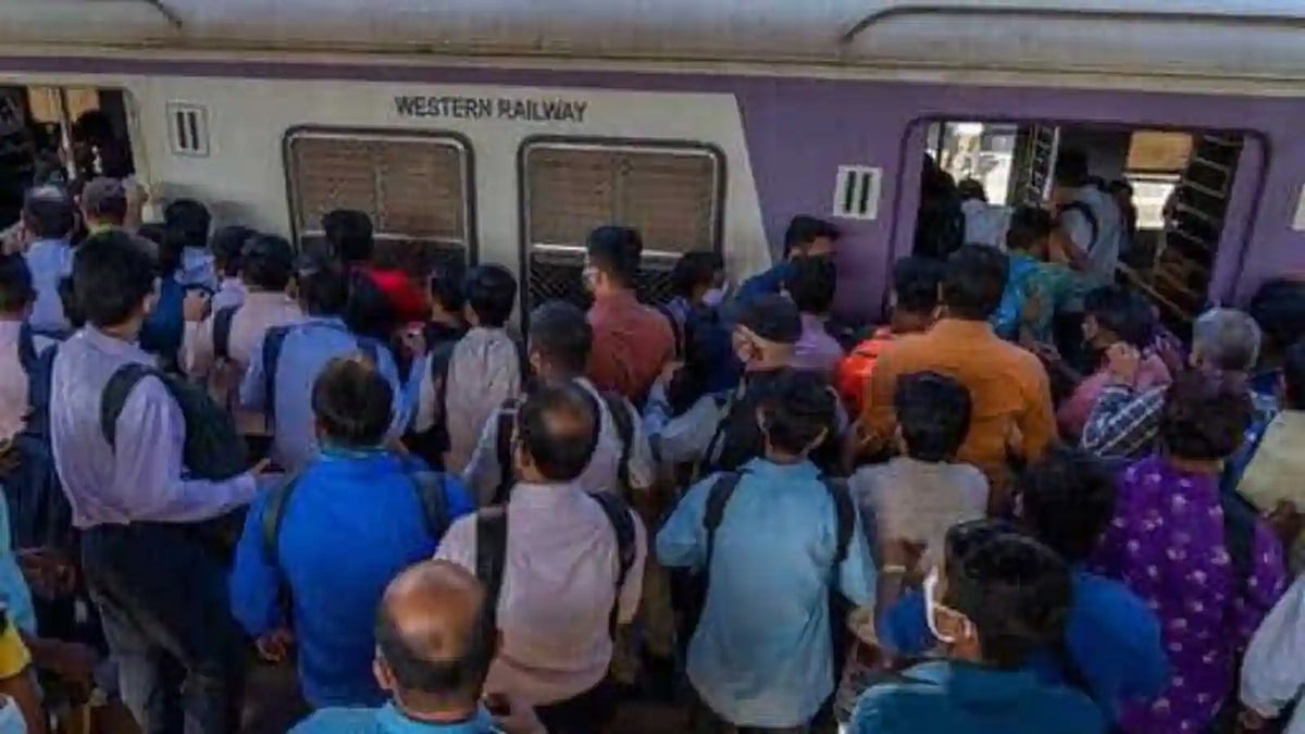 Mumbai: Passengers' association complain about overcrowding in local trains, demand to increase services