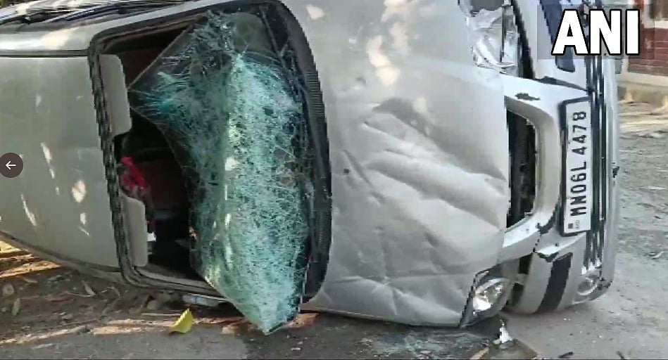 See Pics: Clash breaks out between Congress and BJP workers in Kakching Khunou ahead of second phase of Manipur elections