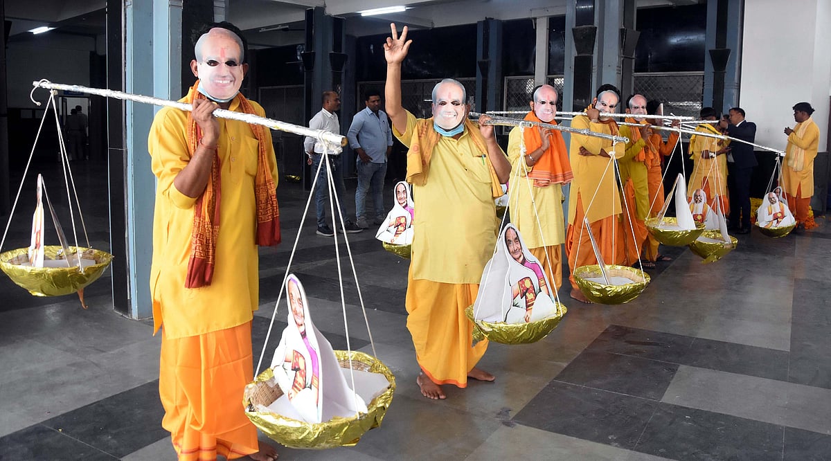 Pilgrims heading to Varanasi at Rani Kamlapati railway station in Bhopal, on Tuesday 