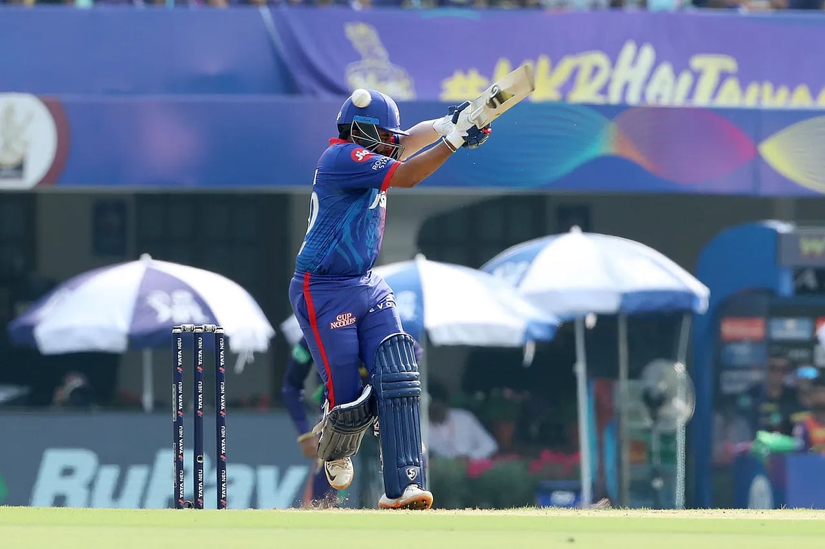 IPL 2022: Prithvi Shaw's helmet dented by a Umesh Yadav short ball as Delhi Capitals bat first against Kolkata Knight Riders