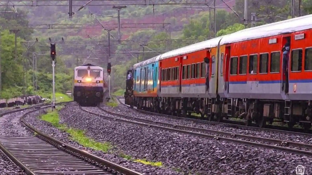 Central Railway generates Rs 40.41 crore in non-fare revenues, highest among all Zonal Railways 