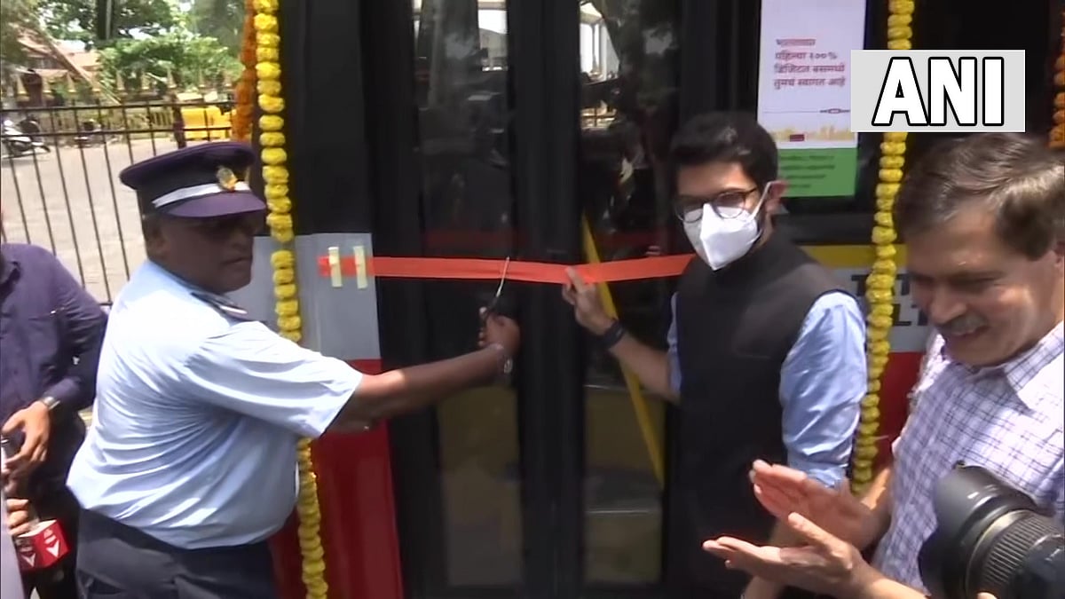 Mumbai: Aaditya Thackeray inaugurates city's first completely digital bus 
