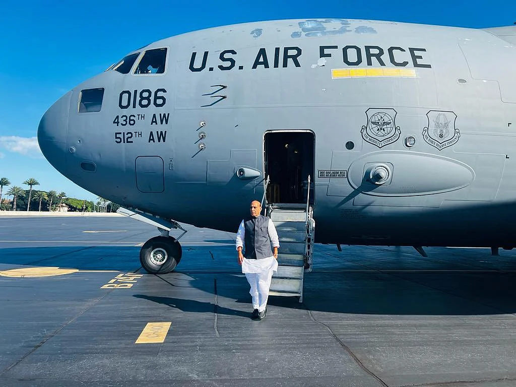 Defence Minister Rajnath Singh arrives in Honolulu, Hawaii, on board a US Air Force aircraft, for his visit to the Headquarters of the US Indo-Pacific Command | Twitter/@rajnathsingh