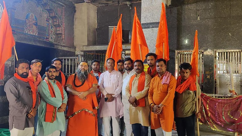 Agra: Hindutva activists threaten 'mass suicide' if 250-year-old station temple removed 