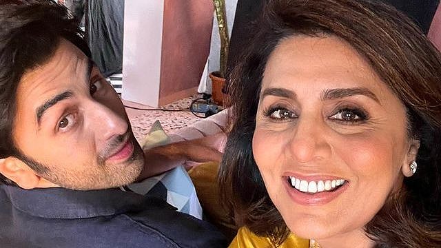 Photo: Neetu Kapoor shoots with her 'jaane jigar' Ranbir Kapoor