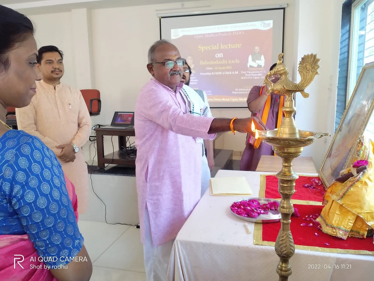 Training programme being inaugurated by lighting a traditional lamp  | FP PHOTO