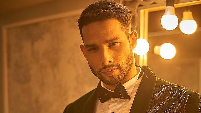 Siddhant Chaturvedi Birthday Special: Best poems by the 'Gehraiyaan' star