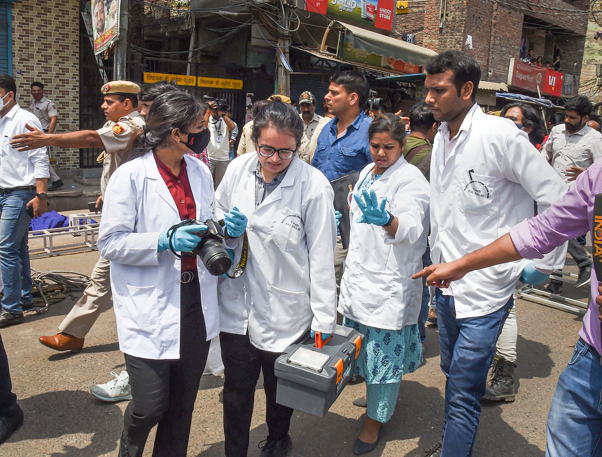 Jahangirpuri violence: Four teams of forensics examine spot; Aman Committee meeting organised to maintain peace, says Delhi Police