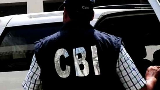 Mumbai: CGST Superintendent, Inspector held in bribery case